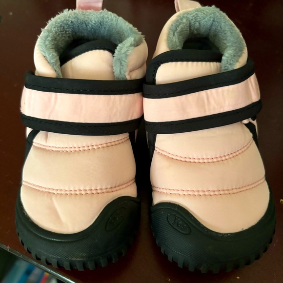 unbranded Other - Toddler show boots